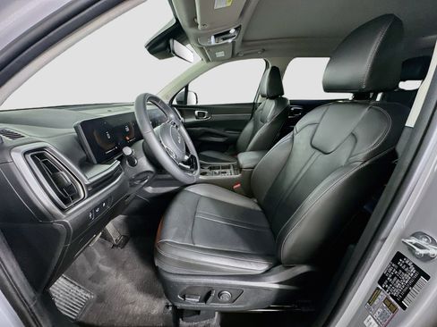 Used 2024 Kia Sorento EX w/ Panoramic Sunroof Package FWD image 13