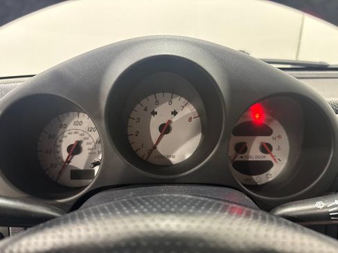 Used 2001 Toyota MR2 RWD image 4