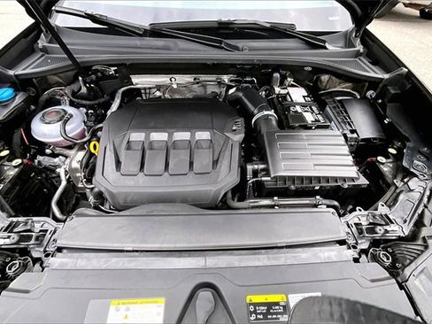 Used 2025 Audi Q3 2.0T Premium w/ Convenience Package image 9