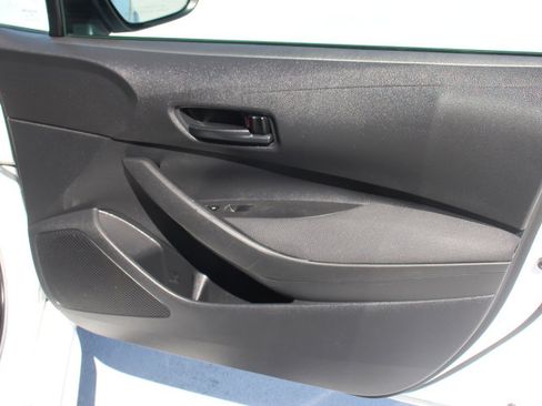 Certified 2022 Toyota Corolla LE FWD image 18