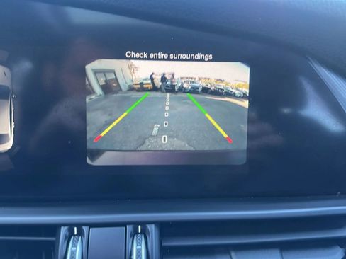 Used 2017 Alfa Romeo Giulia Ti AWD/4WD image 25