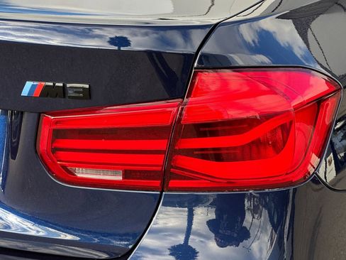 Used 2018 BMW M3 Base image 39
