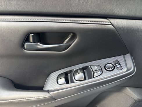 Used 2025 Nissan Sentra S FWD image 7