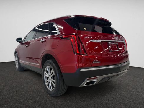 Certified 2022 Cadillac XT5 Premium Luxury image 3
