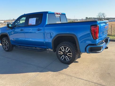 Used 2024 GMC Sierra 1500 AT4 w/ Technology Package image 7