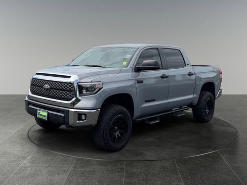 Used 2020 Toyota Tundra SR5 w/ TRD Off-Road Package AWD/4WD image 4