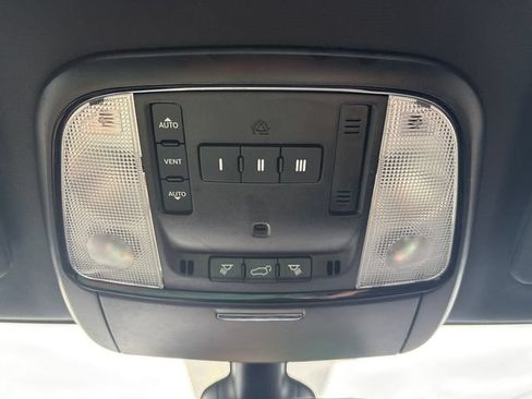 Used 2022 Dodge Durango GT w/ Blacktop Package AWD/4WD image 14