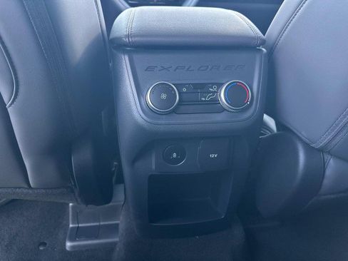 New 2025 Ford Explorer Active w/ Active Comfort Package image 22