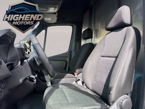 Used 2019 Mercedes-Benz Sprinter 170 image 10