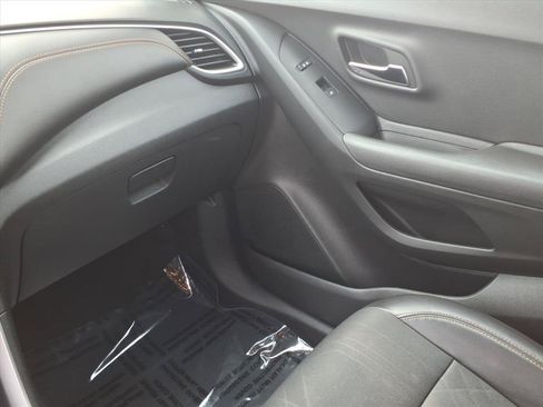 Used 2019 Chevrolet Trax LT w/ LT Convenience Package AWD/4WD image 23