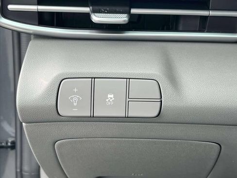 Certified 2025 Hyundai Elantra Sport FWD image 18