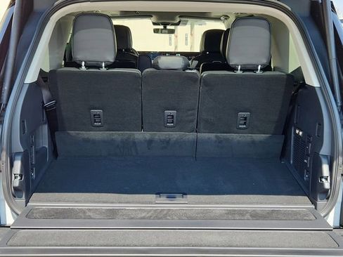 New 2025 Lincoln Navigator Reserve image 17