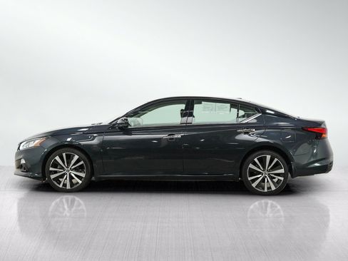 Used 2019 Nissan Altima 2.5 Platinum AWD/4WD image 2