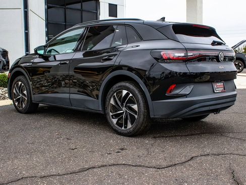 Used 2022 Volkswagen ID.4 Pro image 4