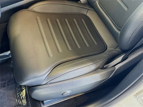 Certified 2025 Mercedes-Benz GLC 350e 4MATIC image 20