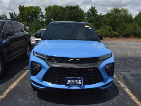 Used 2023 Chevrolet TrailBlazer RS w/ Convenience Package AWD/4WD image 2