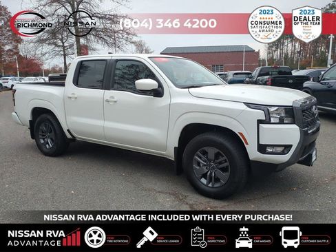 Certified 2025 Nissan Frontier SV w/ SV Convenience Package image 3