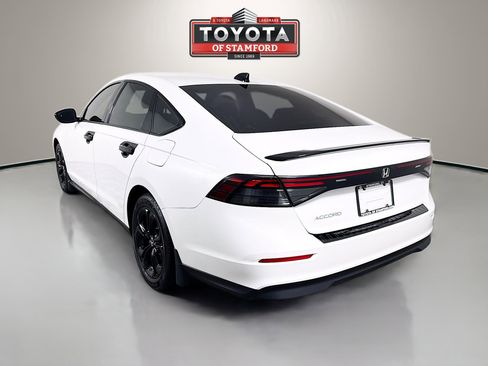 Used 2025 Honda Accord SE image 5