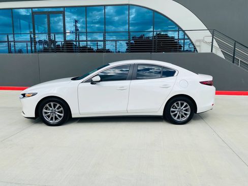 Used 2020 MAZDA MAZDA3 Sedan FWD image 18