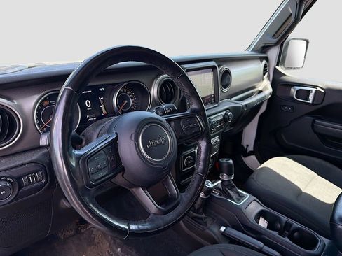 Used 2021 Jeep Wrangler Unlimited Sport AWD/4WD image 9