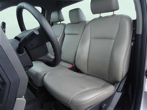 Used 2020 Ford F250 XL w/ Power Equipment Group image 25