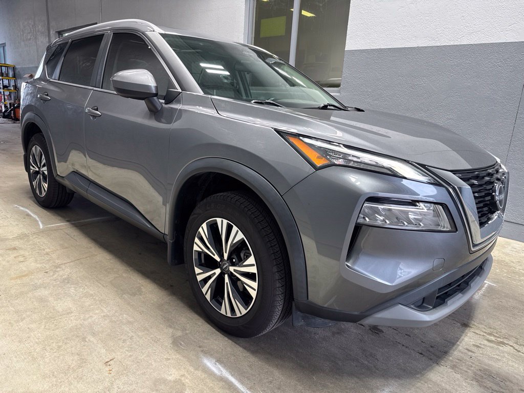 Used 2023 Nissan Rogue SV w/ SV Premium B Package FWD image 4