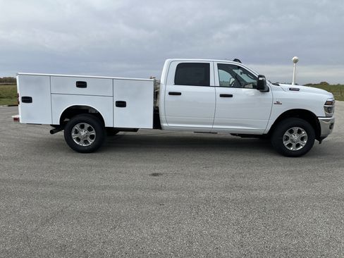 New 2026 RAM 3500 Tradesman w/ Chrome Appearance Group image 9