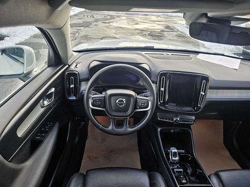 Used 2024 Volvo XC40 B5 Ultimate w/ Protection Package Premier image 21