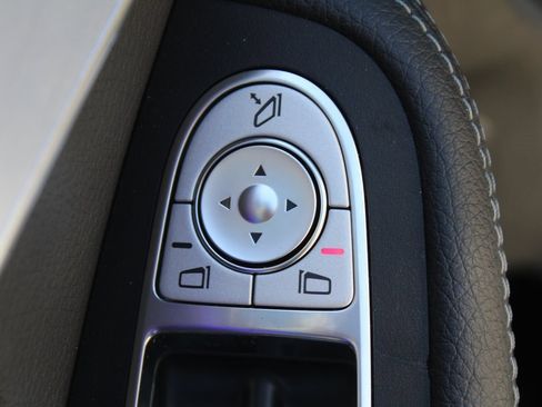 Used 2020 Mercedes-Benz GLC 300 4MATIC Coupe image 21