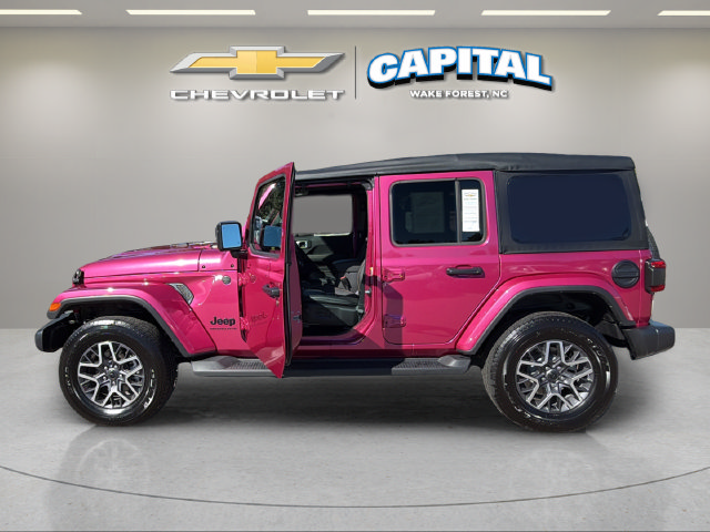 Used 2026 Jeep Wrangler Unlimited Sahara AWD/4WD image 9
