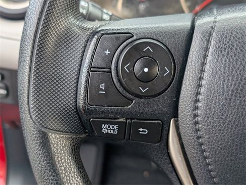 Used 2015 Toyota RAV4 XLE image 28