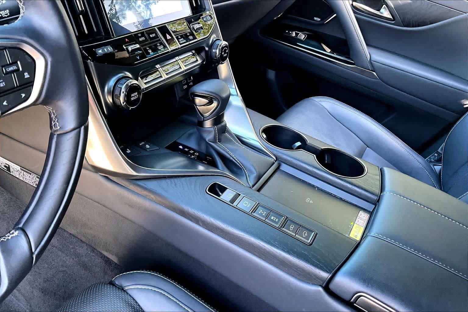 Used 2023 Lexus LX 600 4WD w/ Appearance Package image 14