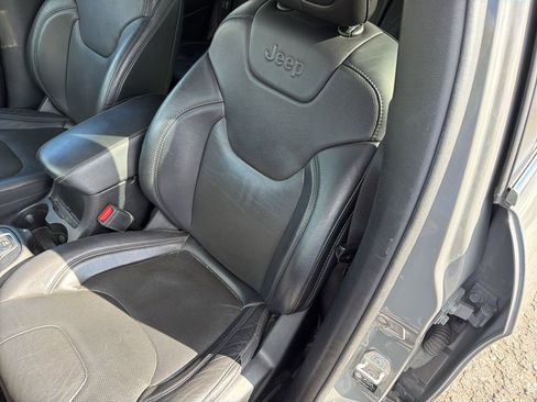 Certified 2021 Jeep Cherokee Latitude Lux w/ Comfort/Convenience Group image 12