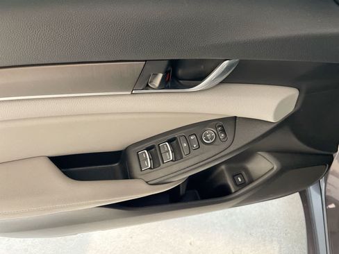 Used 2019 Honda Accord LX image 13