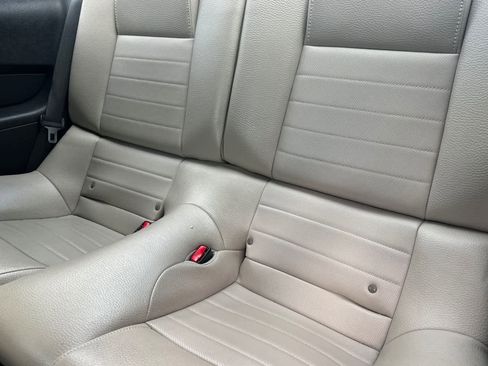 Used 2012 Ford Mustang Premium image 4