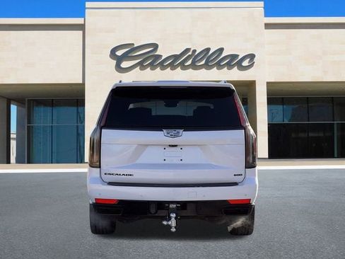 Used 2022 Cadillac Escalade Sport Platinum w/ LPO, ONYX Package image 5