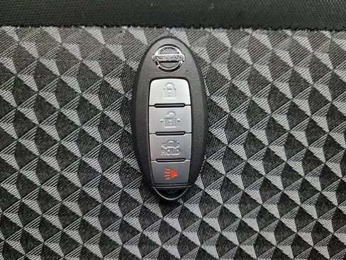 Used 2020 Nissan Versa S image 32