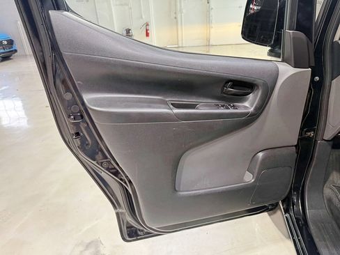 Used 2019 Nissan NV200 SV w/ Navigation Package image 25