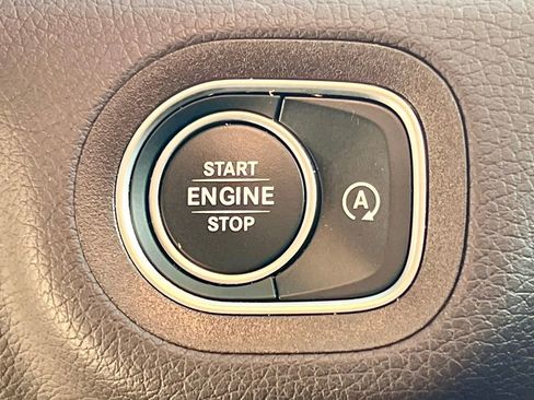 Certified 2023 Mercedes-Benz GLS 450 4MATIC image 29