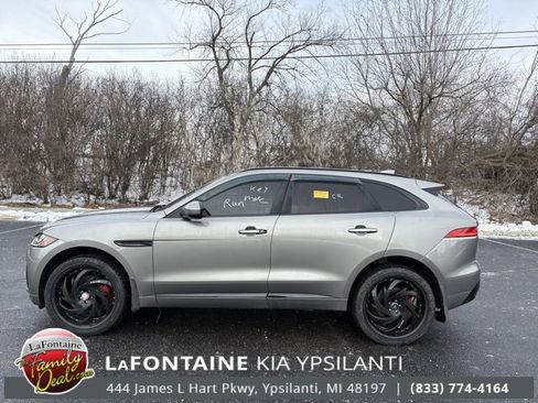 Used 2018 Jaguar F-PACE S image 2