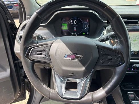 Used 2023 Chevrolet Bolt EUV Premier w/ Sun & Sound Package FWD image 15