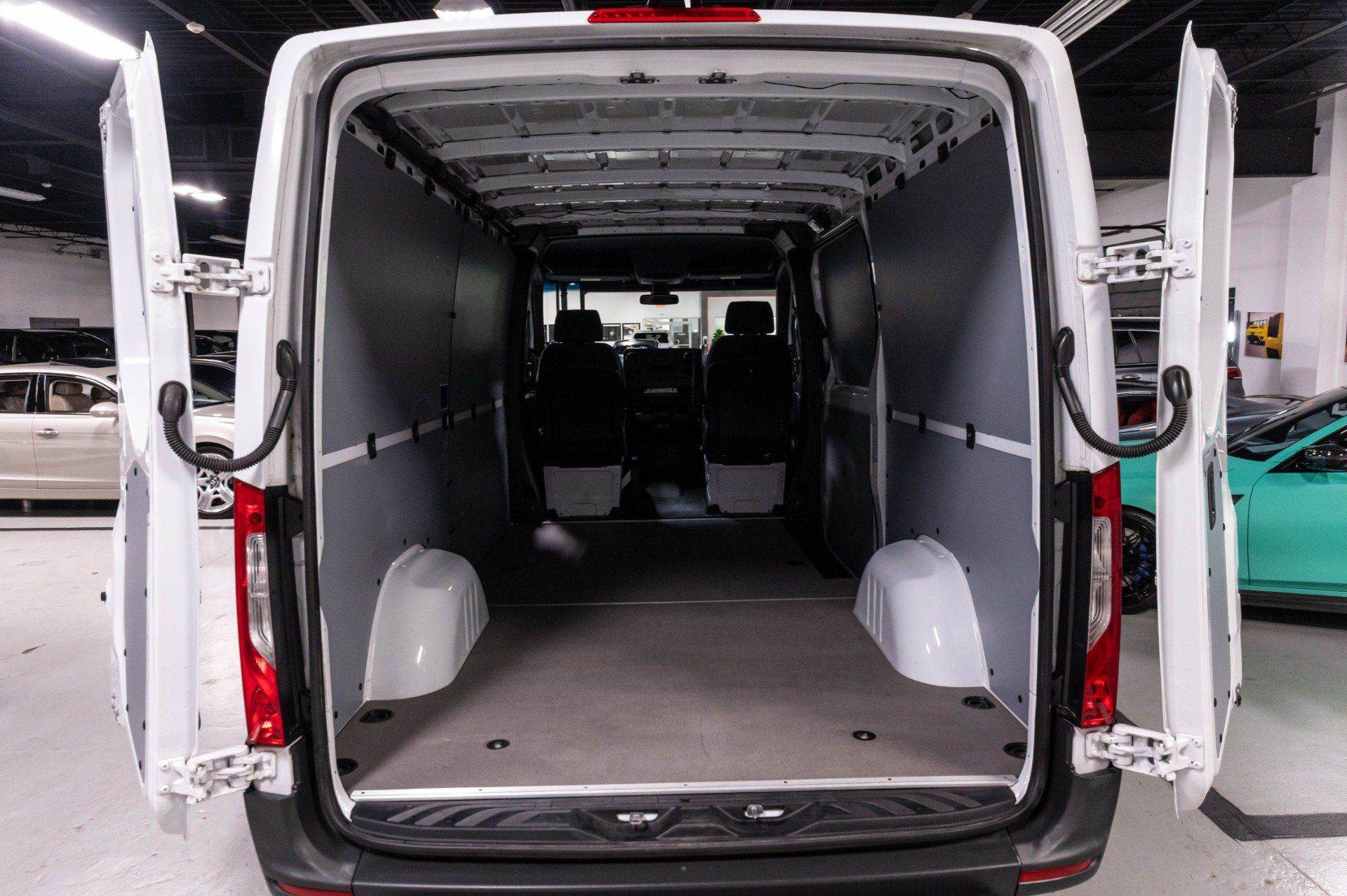 Used 2021 Mercedes-Benz Sprinter 2500 w/ Driver Convenience Package image 37