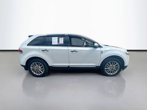 Used 2015 Lincoln MKX AWD w/ Equipment Group 102A image 5