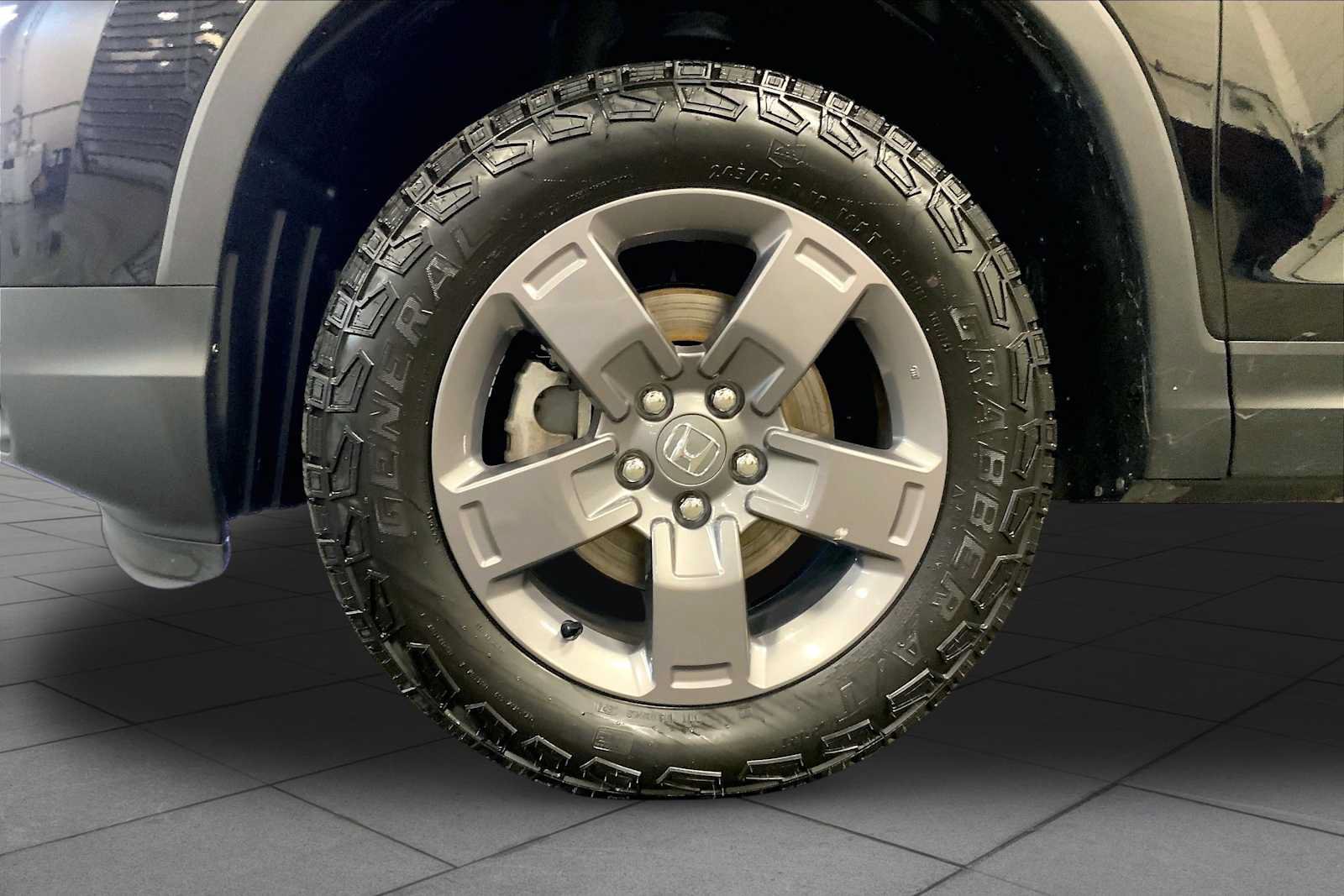 Used 2025 Honda Ridgeline TrailSport image 10