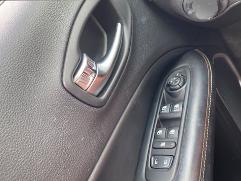 Used 2019 Jeep Compass Latitude AWD/4WD image 20