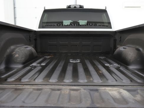 Used 2022 RAM 2500 Big Horn w/ Night Edition AWD/4WD image 28