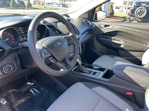 Used 2019 Ford Escape SE image 14