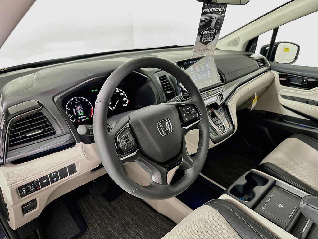Used 2026 Honda Odyssey Elite image 10