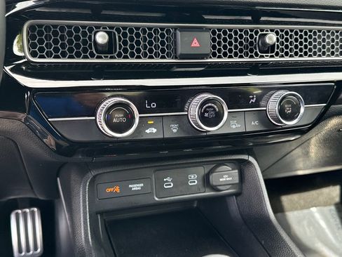 Used 2025 Honda Civic Sport image 27