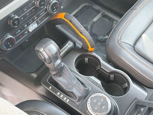 Used 2022 Ford Bronco Badlands image 26